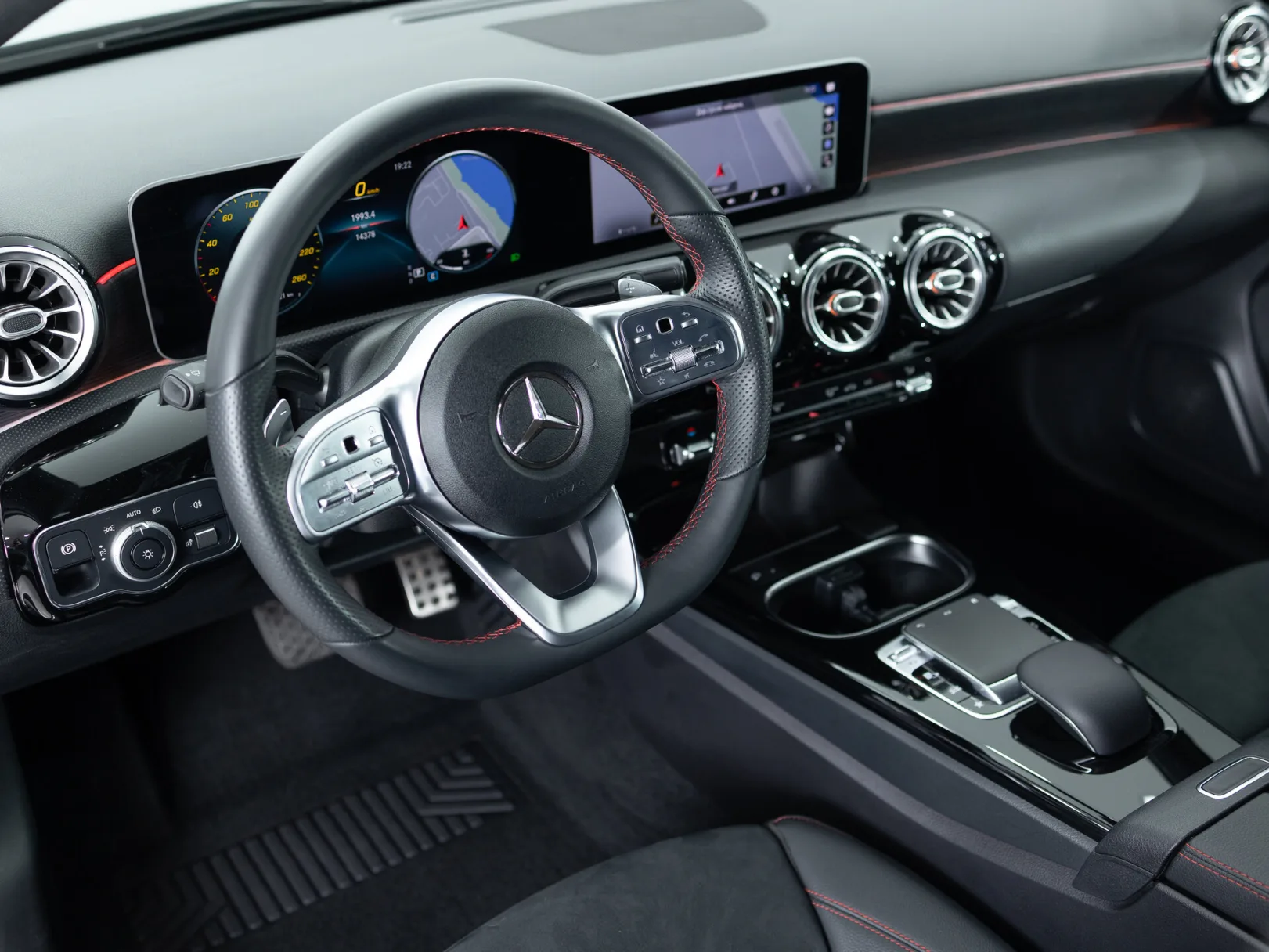 Mercedes-Benz A-Класс A 200 Sport IV (W177), 2019 — экстерьер, фото 9