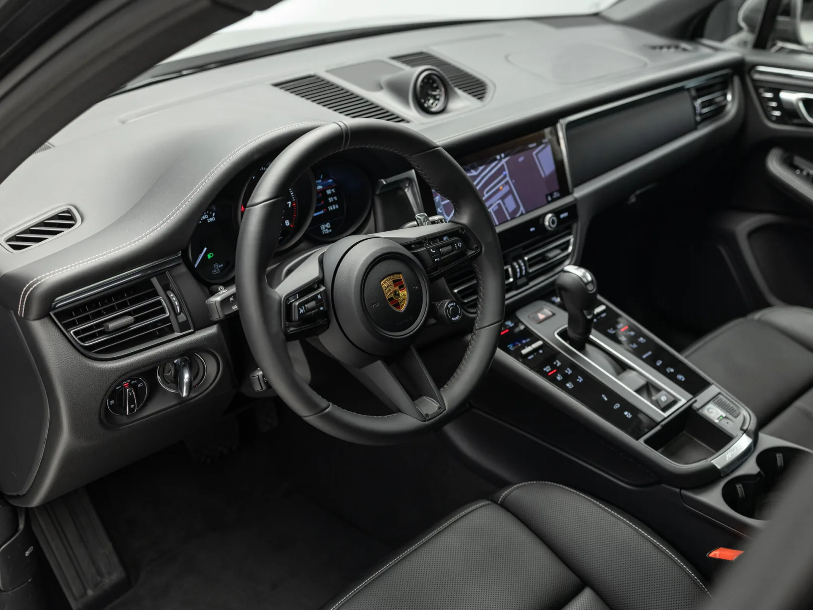 Porsche Macan T I Рестайлинг 2, 2026 — экстерьер, фото 10