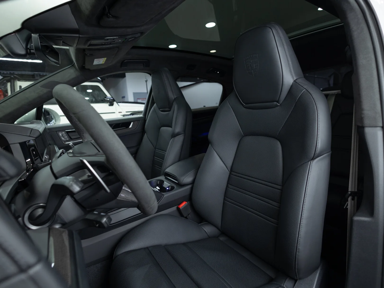 Porsche Cayenne GTS Coupé III Рестайлинг, 2025 — экстерьер, фото 11