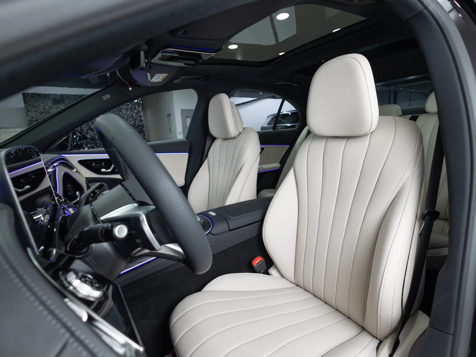 Mercedes-Benz E-Класс E 300 4MATIC AMG Line VI (W214, S214), 2025 — экстерьер, фото 10