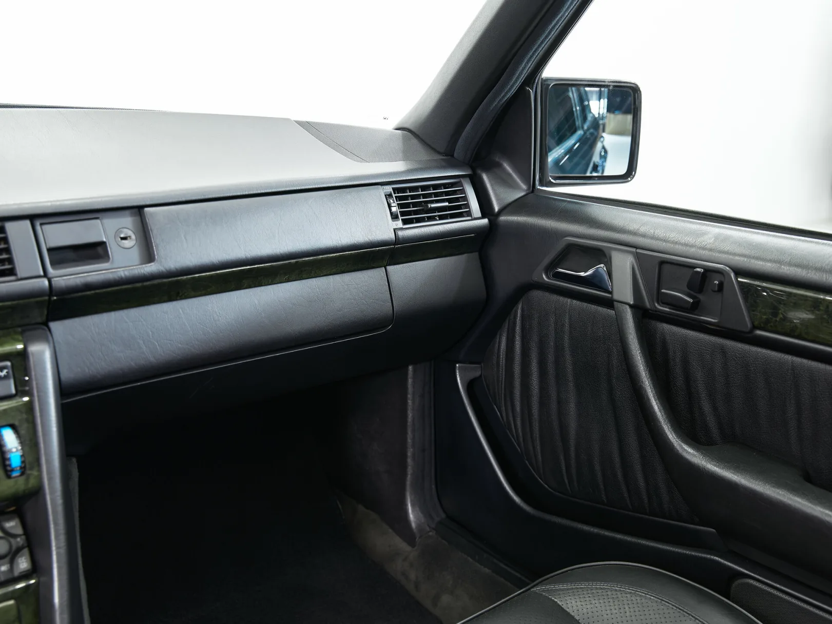 Mercedes-Benz W124 I, 1992 — экстерьер, фото 17