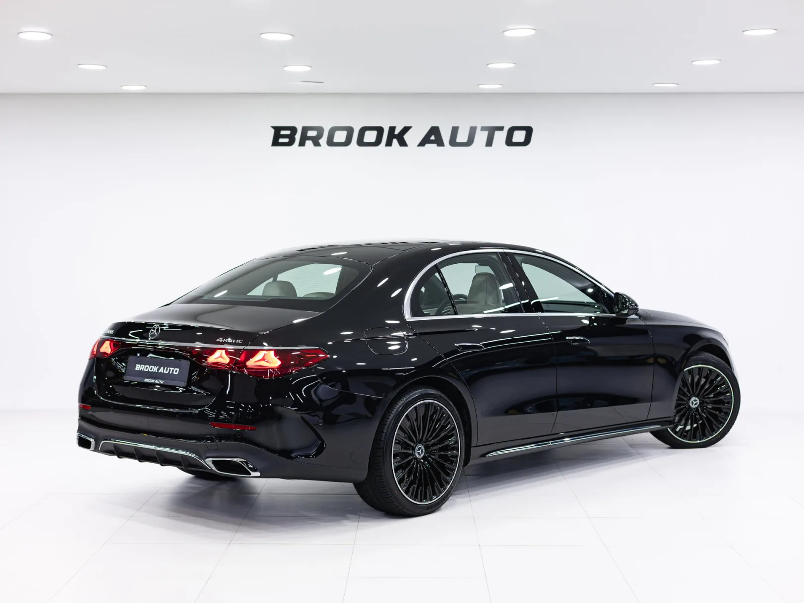 Mercedes-Benz E-Класс E 300 4MATIC AMG Line VI (W214, S214), 2025 — экстерьер, фото 4