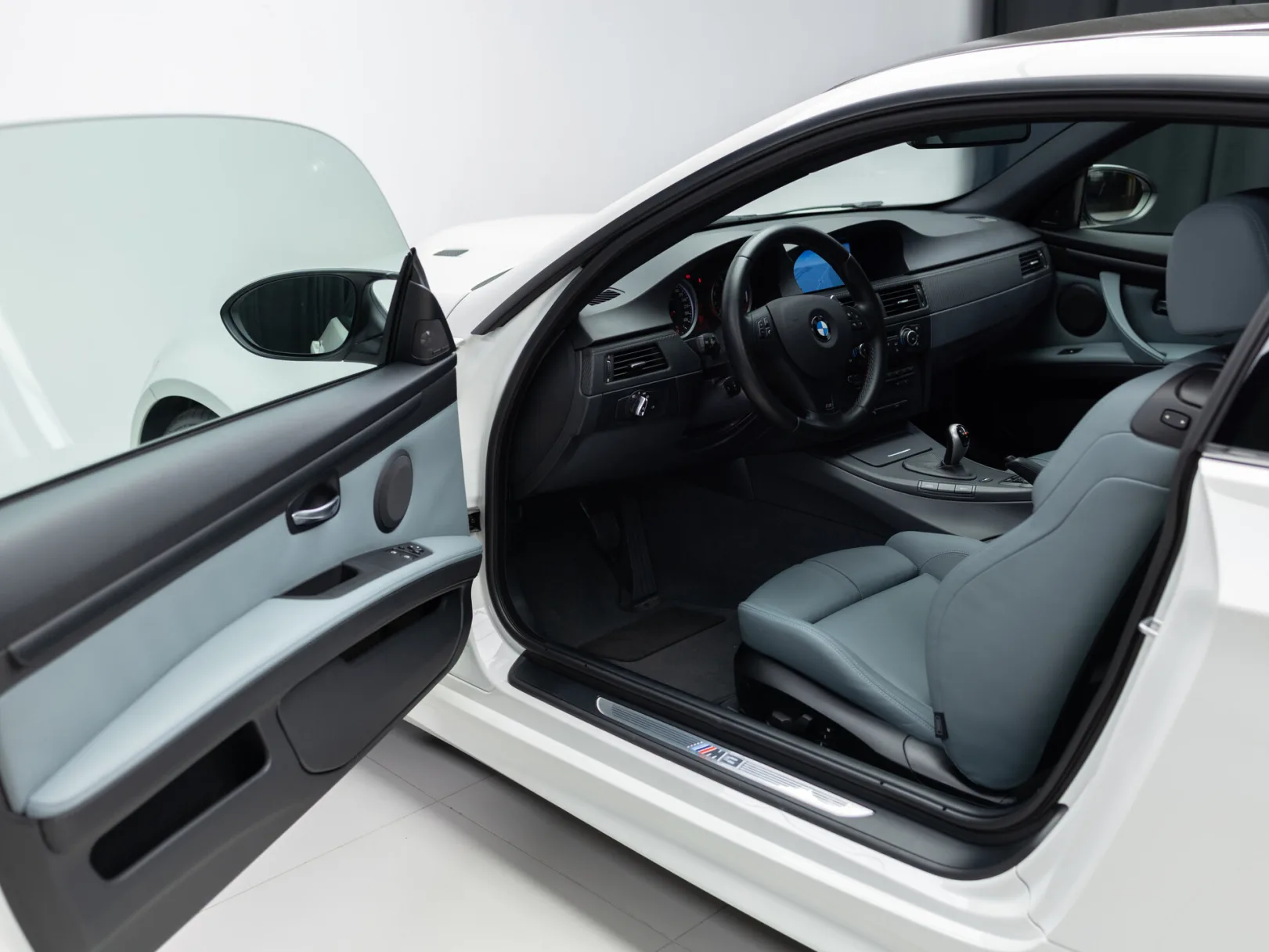 BMW M3 IV (E90), 2013 — экстерьер, фото 7