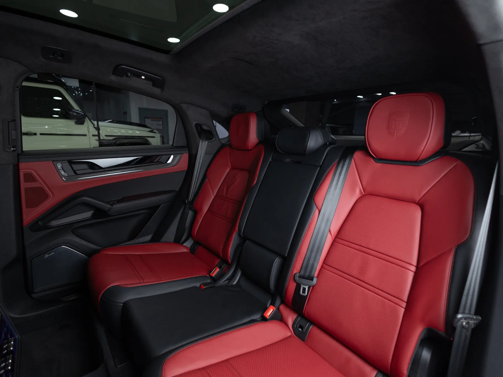 Porsche Cayenne GTS Coupé III Рестайлинг, 2025 — экстерьер, фото 32