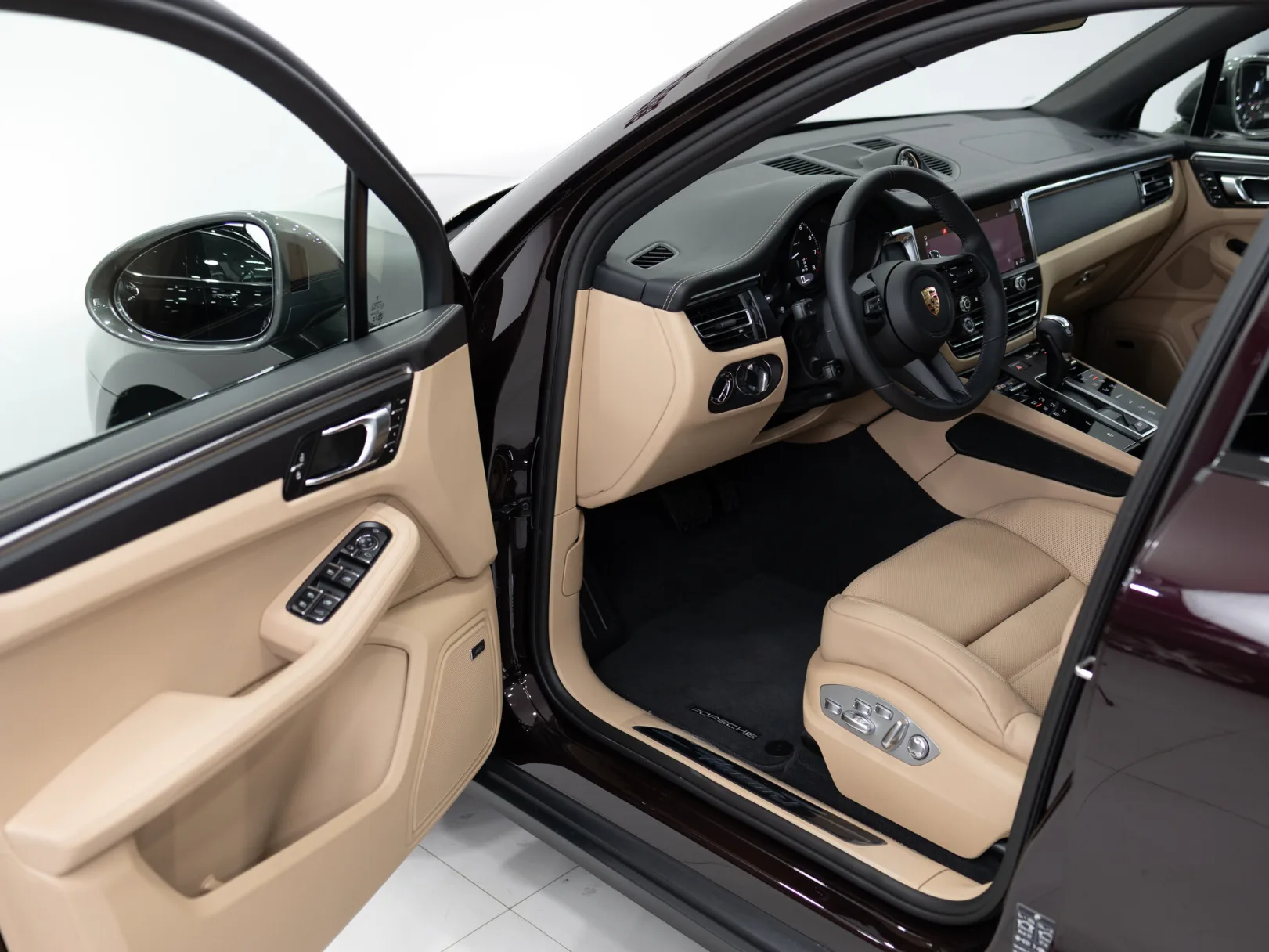 Porsche Macan T I Рестайлинг 2, 2025 — экстерьер, фото 7