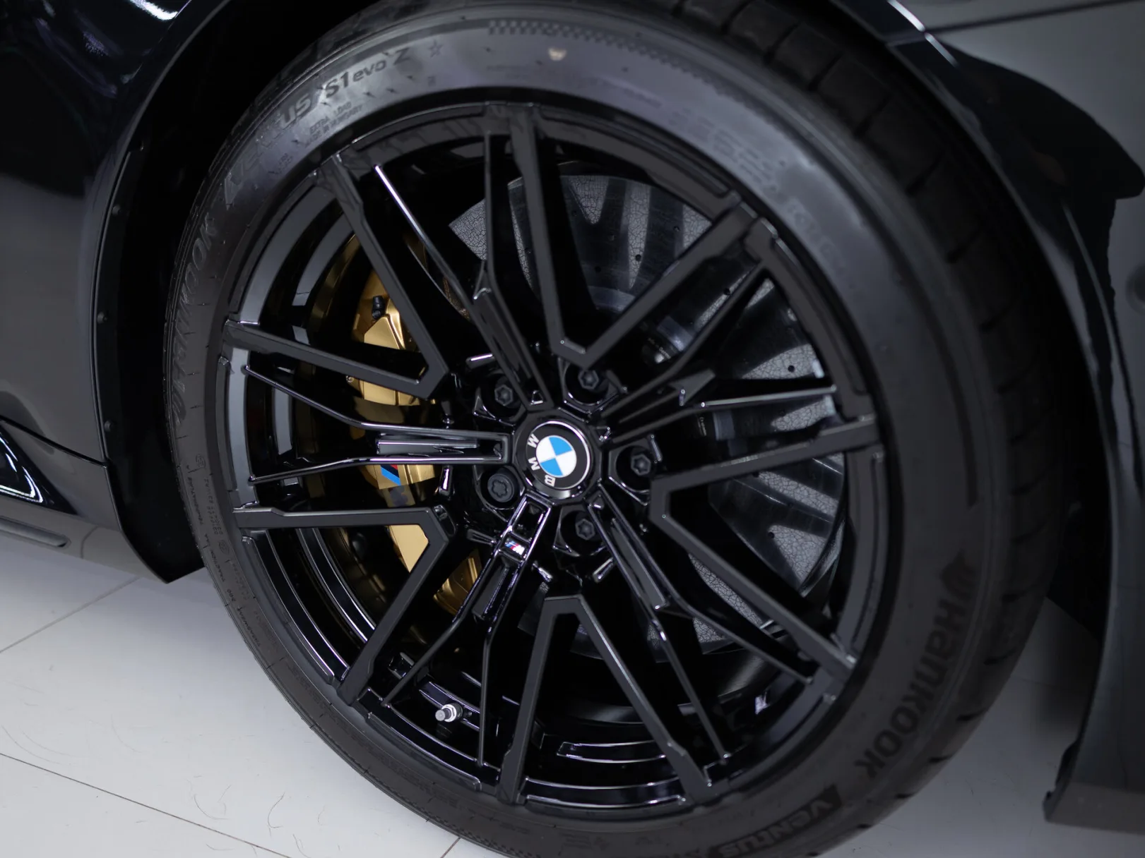 BMW M5 VII (G90), 2025 — экстерьер, фото 36