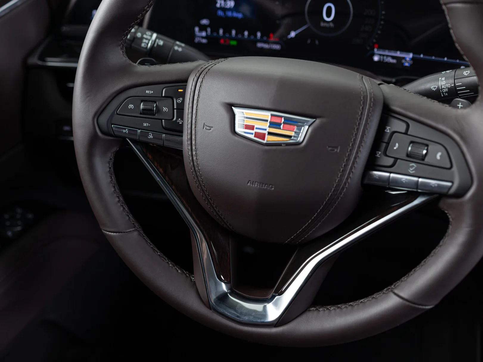 Cadillac Escalade Sport Platinum V, 2024 — экстерьер, фото 17