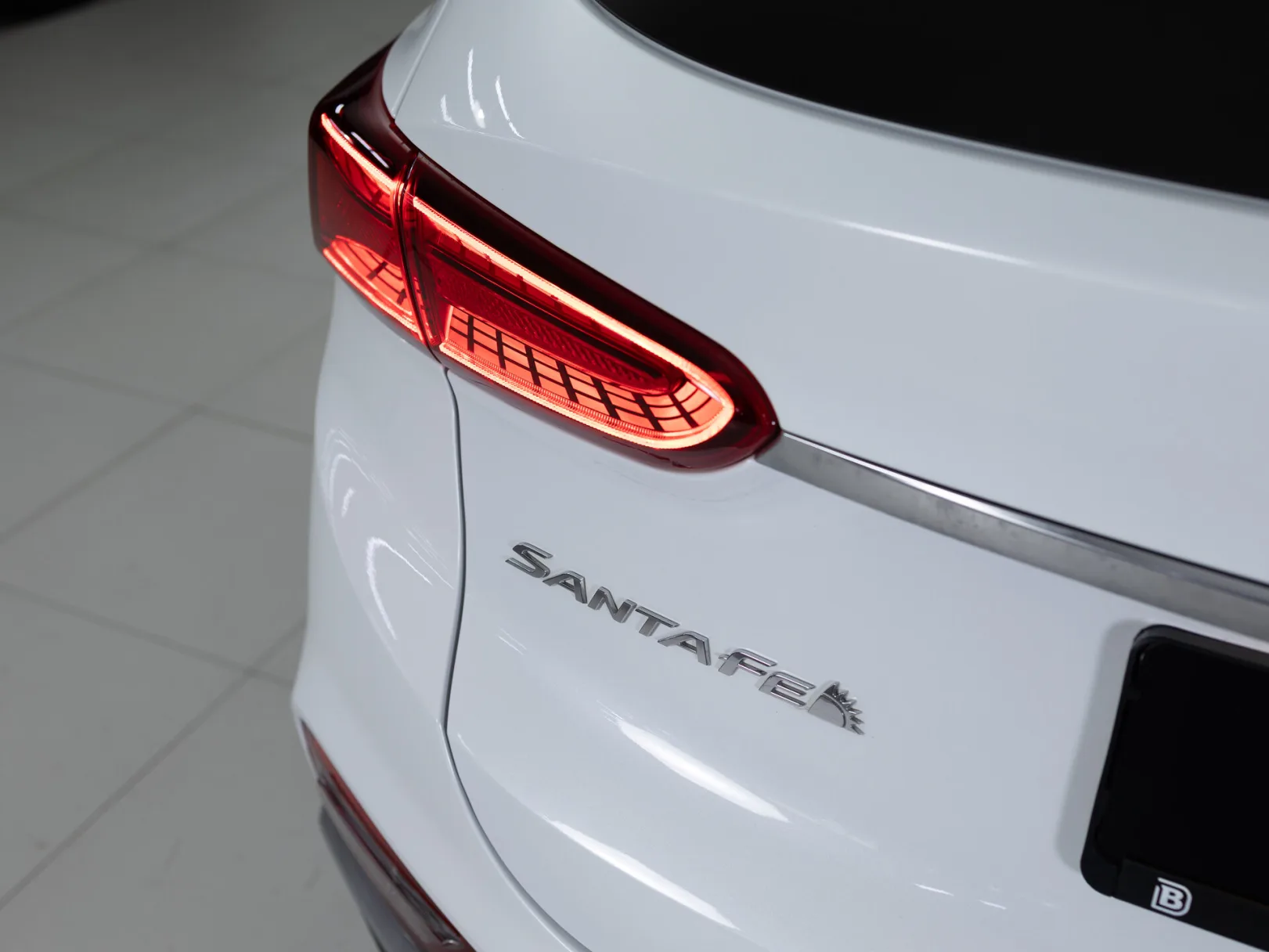 Hyundai Santa Fe Premier 7 мест + Smart Sense IV, 2018 — экстерьер, фото 28