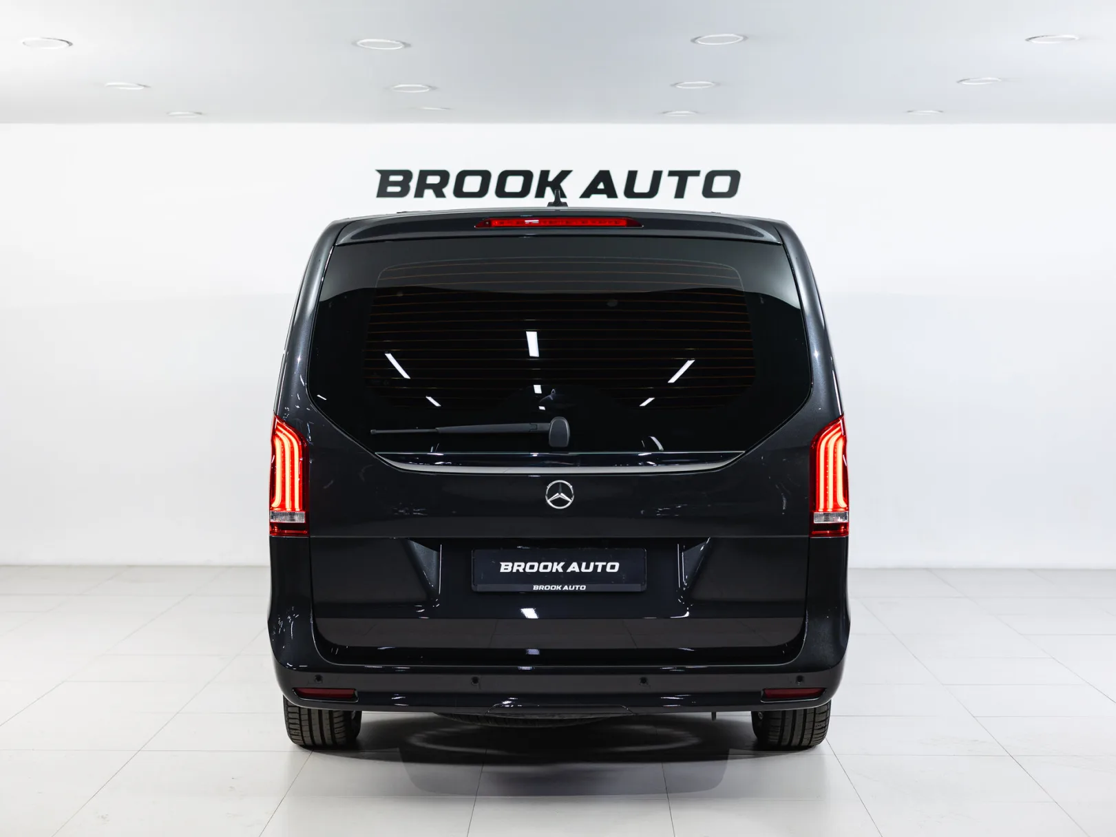 Mercedes-Benz V-Класс VIP III (W447) Рестайлинг, 2021 — экстерьер, фото 7