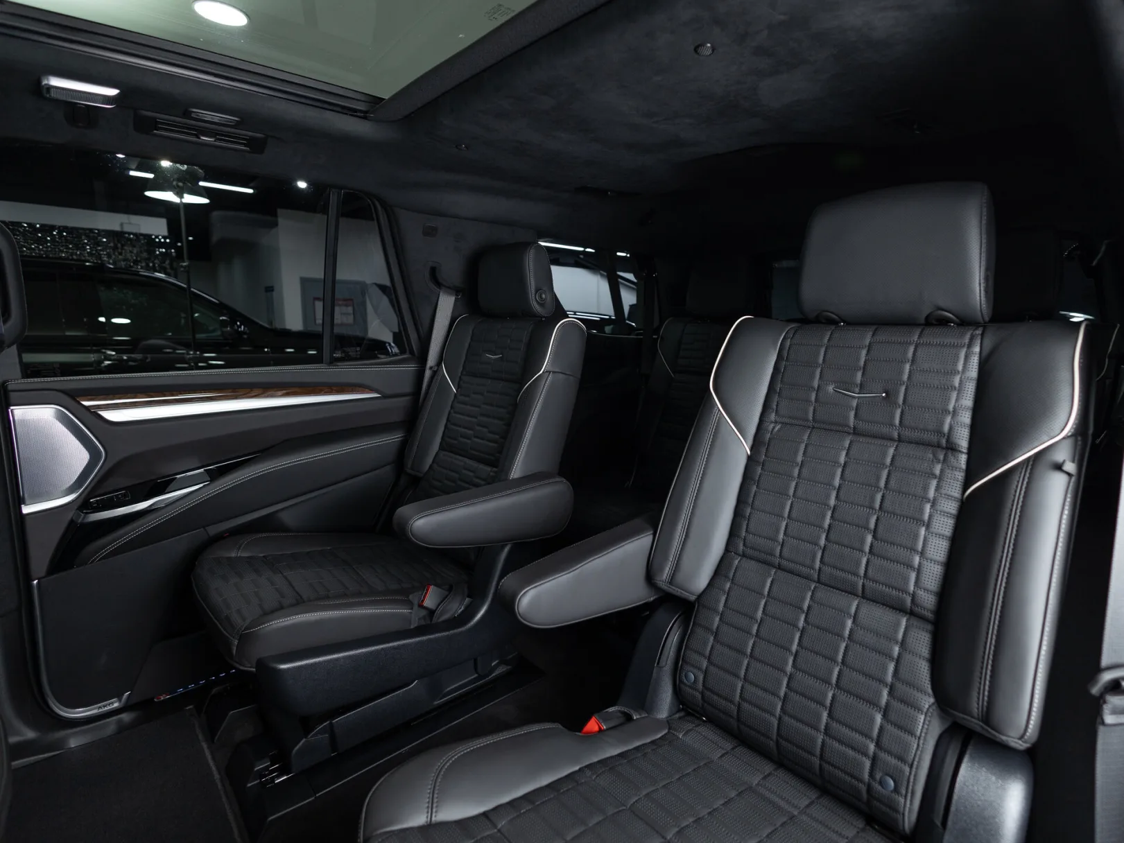 Cadillac Escalade Sport Platinum V Рестайлинг, 2025 — экстерьер, фото 31