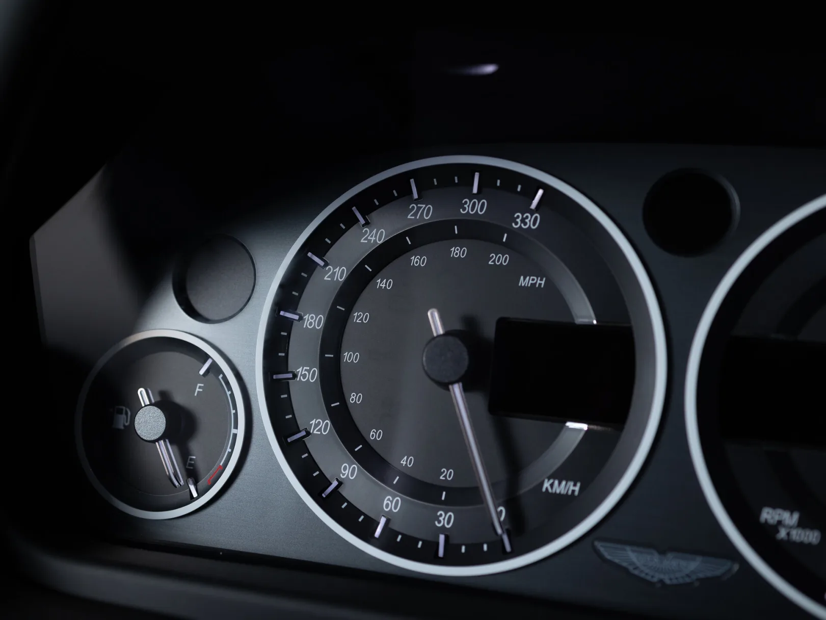 Aston Martin V12 Vantage Carbon Black I, 2010 — экстерьер, фото 23