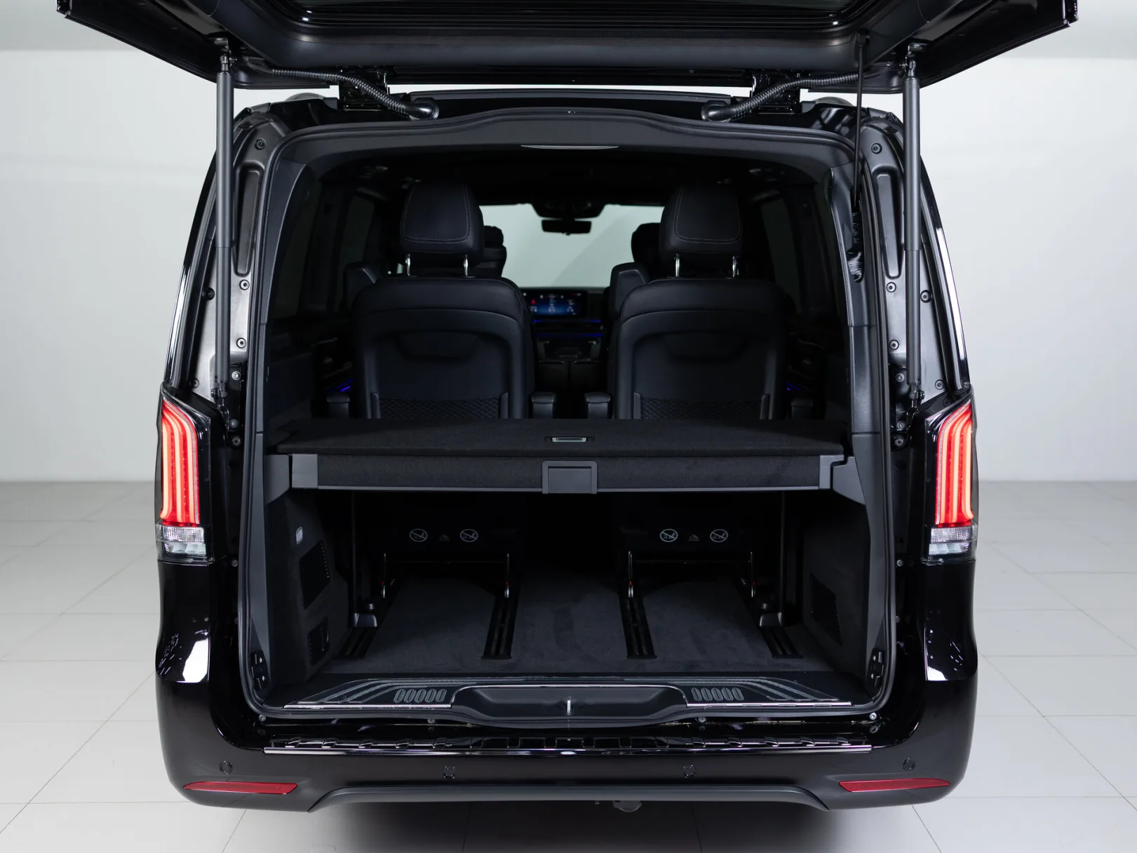 Mercedes-Benz V-Класс Avantgarde III (W447) Рестайлинг 2, 2025 — экстерьер, фото 39