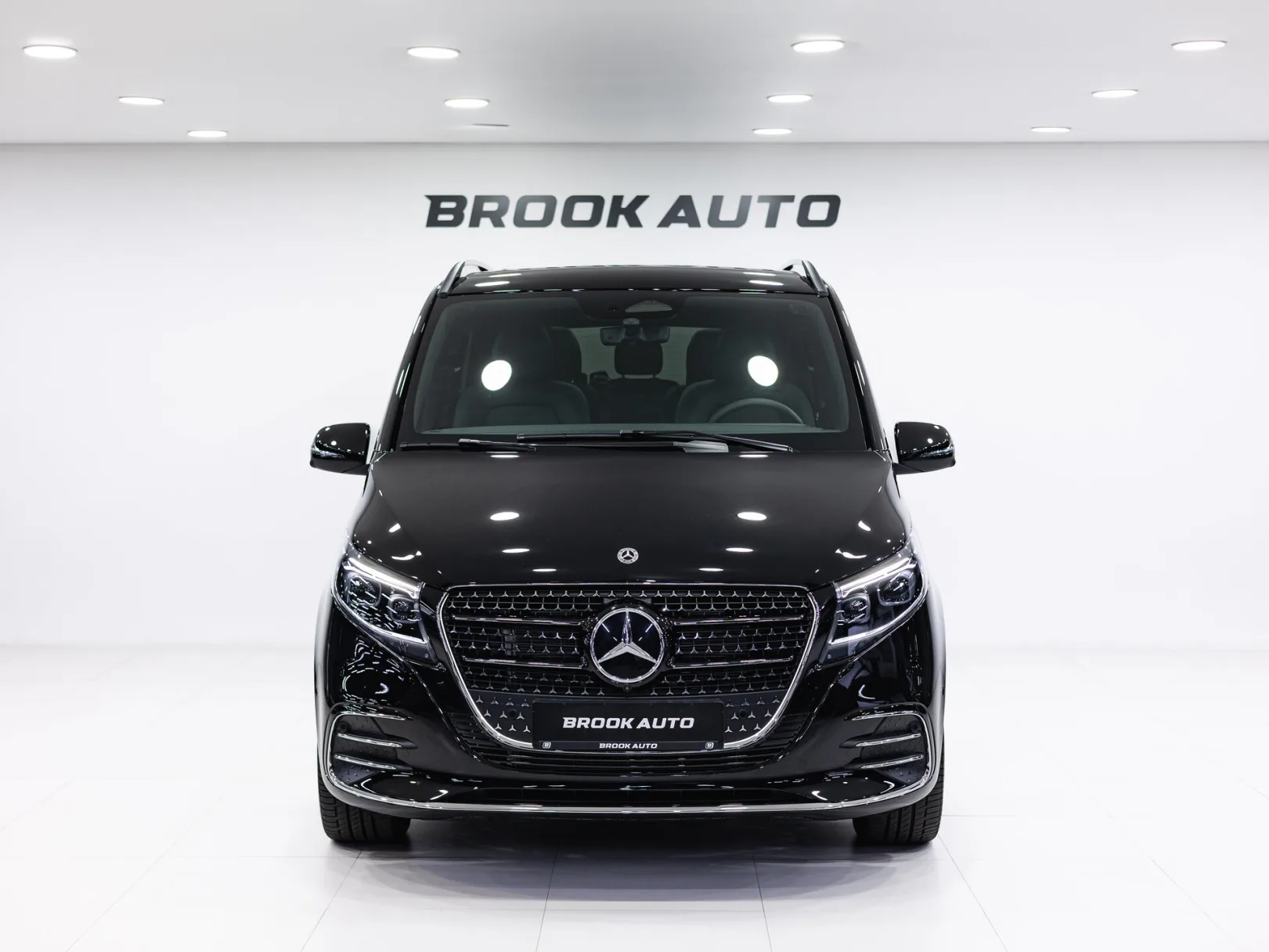 Mercedes-Benz V-Класс Exclusive AMG Line III (W447) Рестайлинг 2, 2024 — экстерьер, фото 2