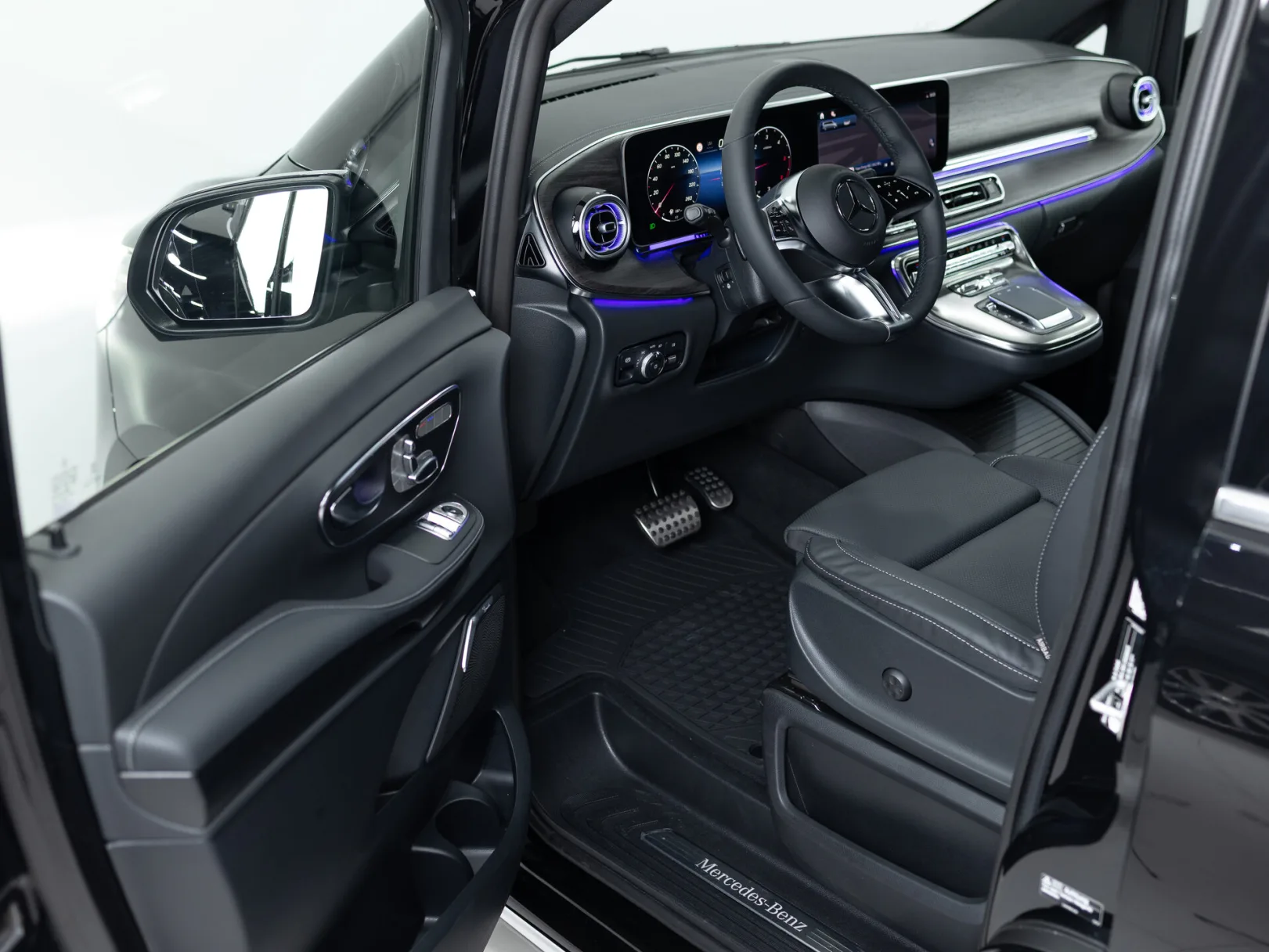 Mercedes-Benz V-Класс Exclusive III (W447) Рестайлинг 2, 2025 — экстерьер, фото 7