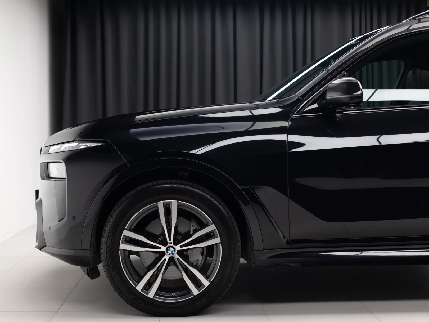 BMW X7 xDrive40i M Sport I (G07) Рестайлинг, 2022 — экстерьер, фото 37