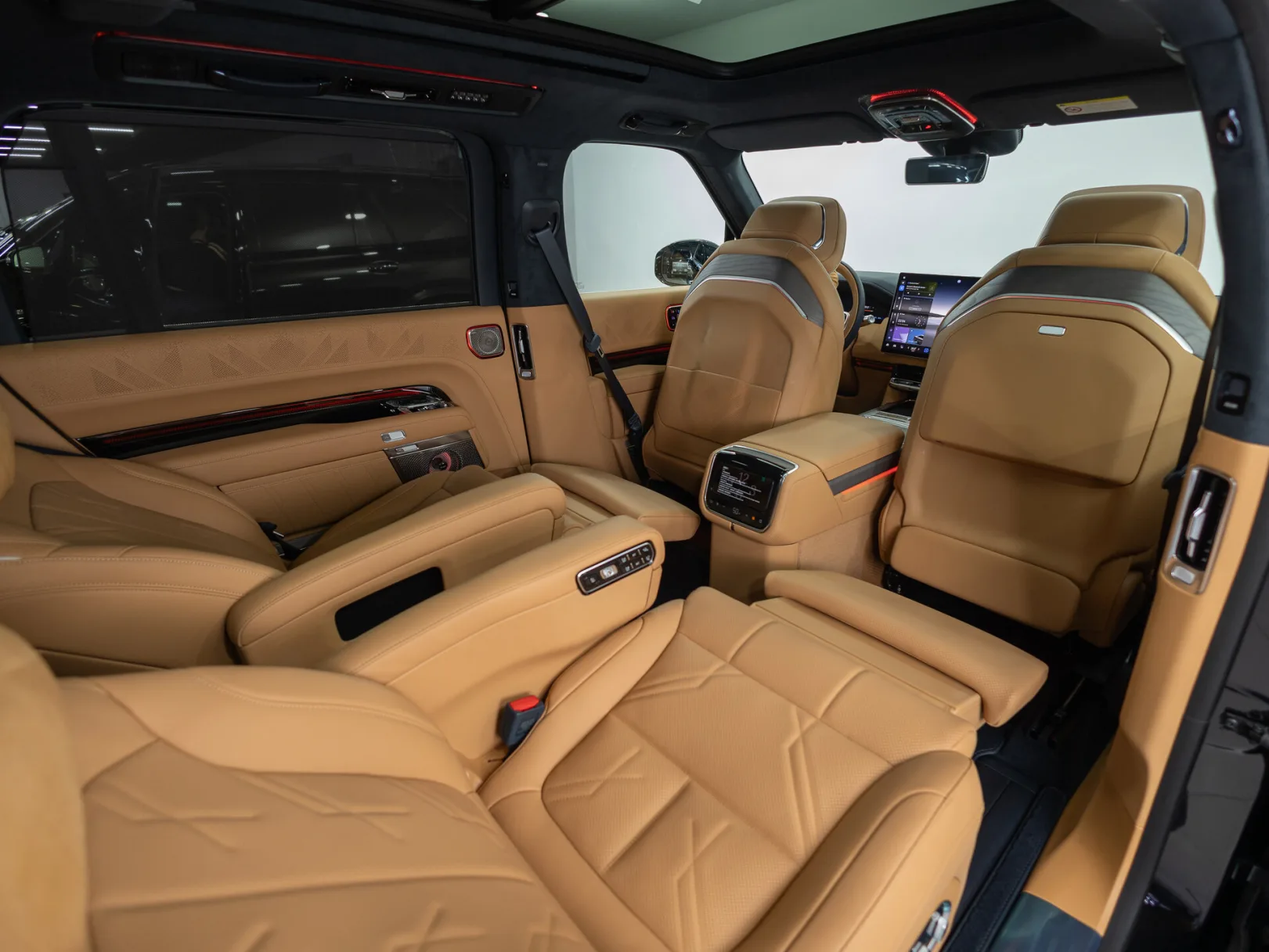 Zeekr 9X Max (6 seats) I, 2025 — экстерьер, фото 31