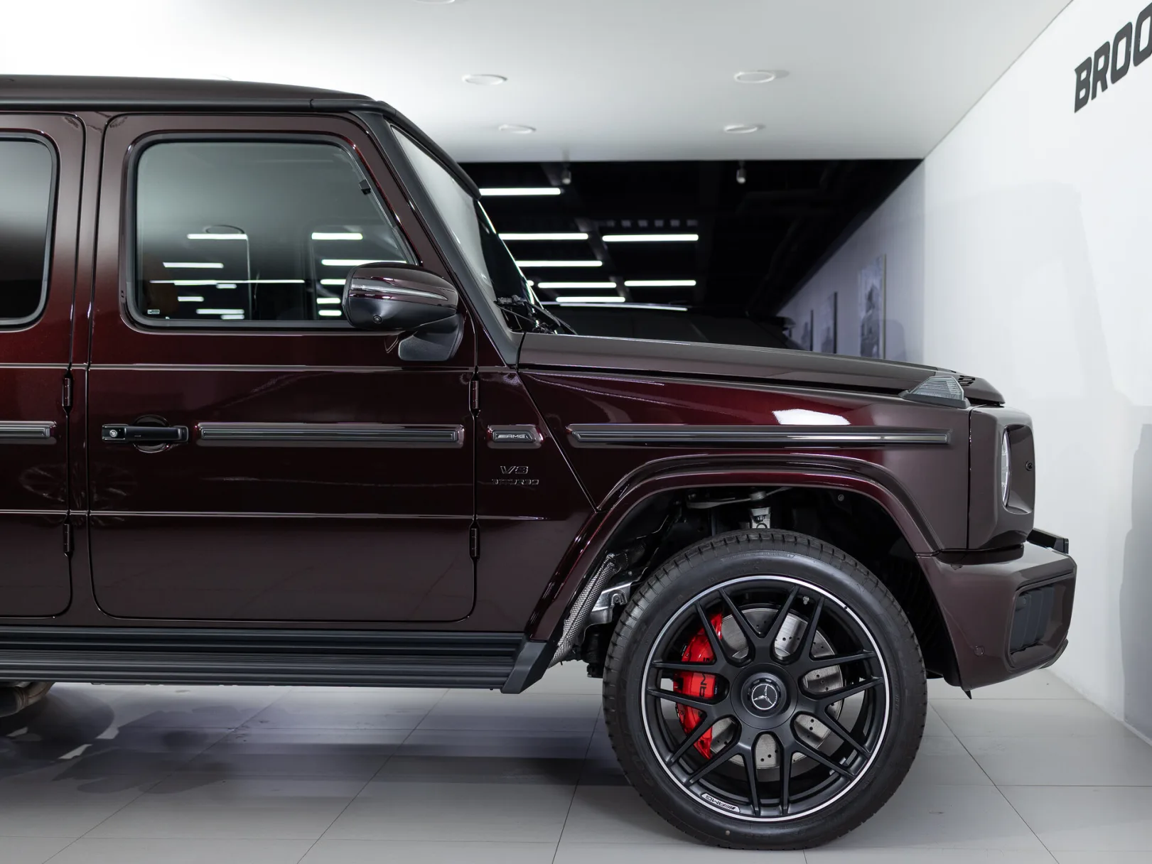 Mercedes-Benz G-Класс AMG G 63 II (W465) Рестайлинг, 2025 — экстерьер, фото 40