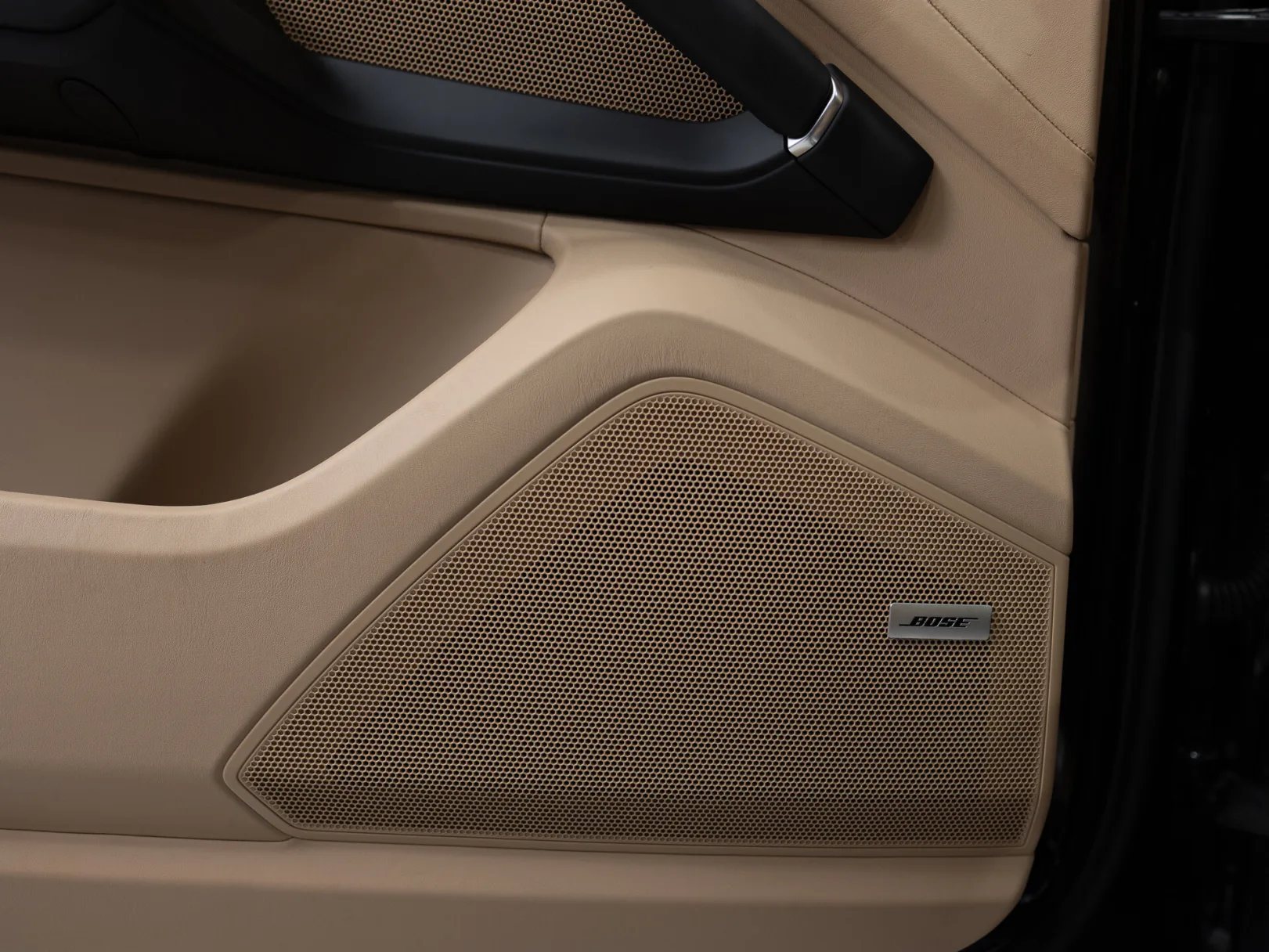 Porsche Cayenne Platinum Edition III, 2023 — экстерьер, фото 9