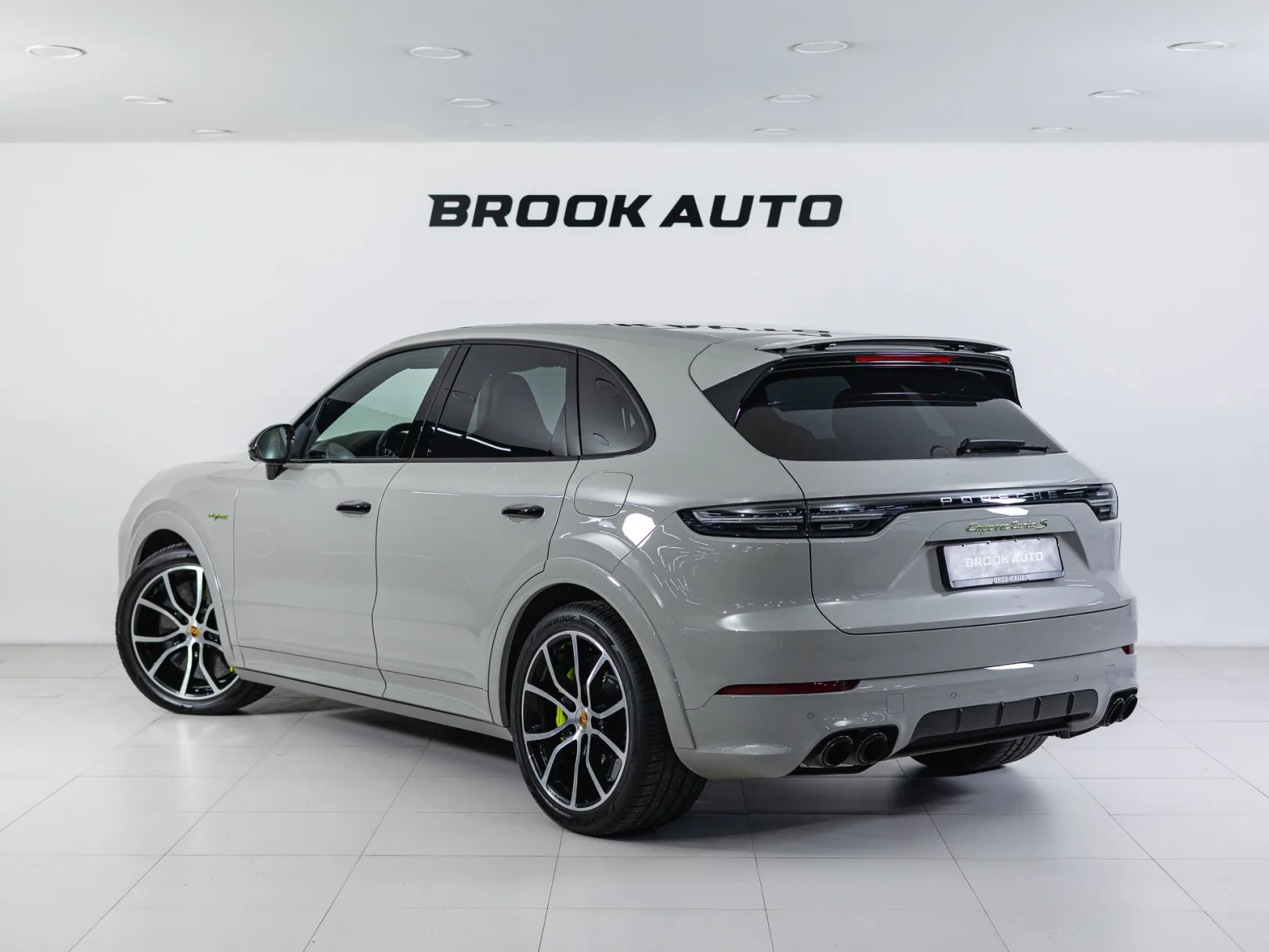 Porsche Cayenne Turbo S E-Hybrid III, 2020 — экстерьер, фото 4