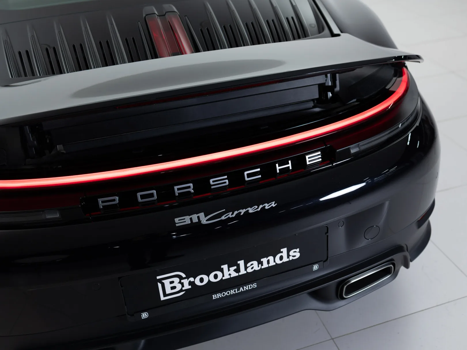 Porsche 911 Carrera VIII (992) Рестайлинг, 2025 — экстерьер, фото 24