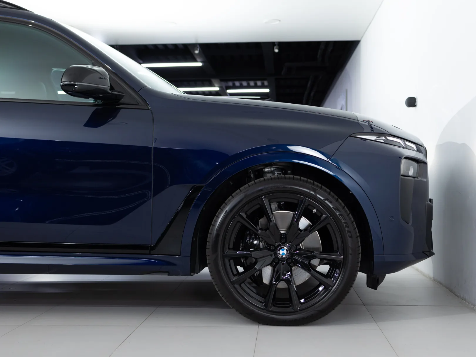 BMW X7 M60i xDrive Sport Pro I (G07) Рестайлинг, 2023 — экстерьер, фото 37