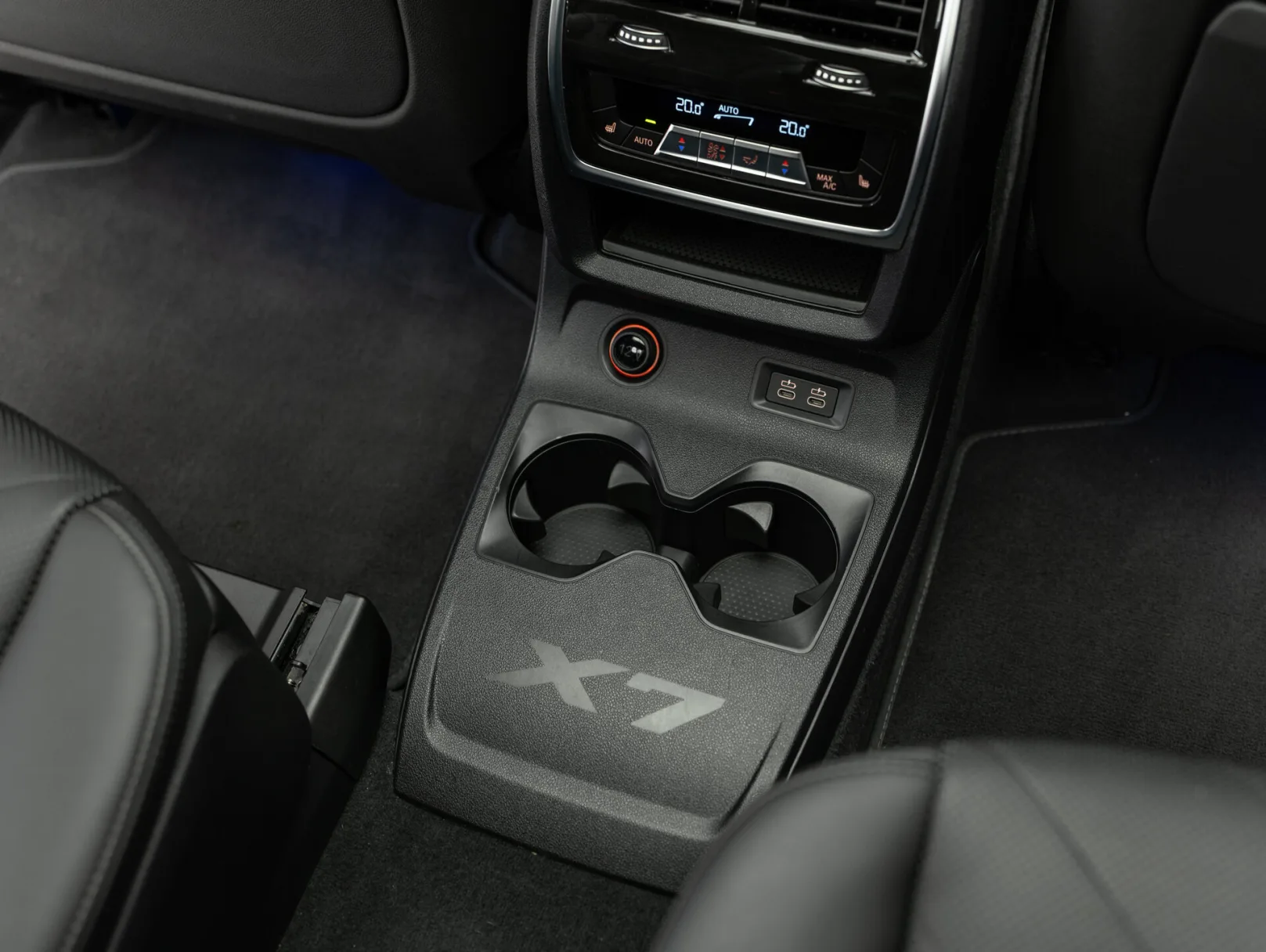 BMW X7 xDrive40i M Sport I (G07) Рестайлинг, 2022 — экстерьер, фото 28