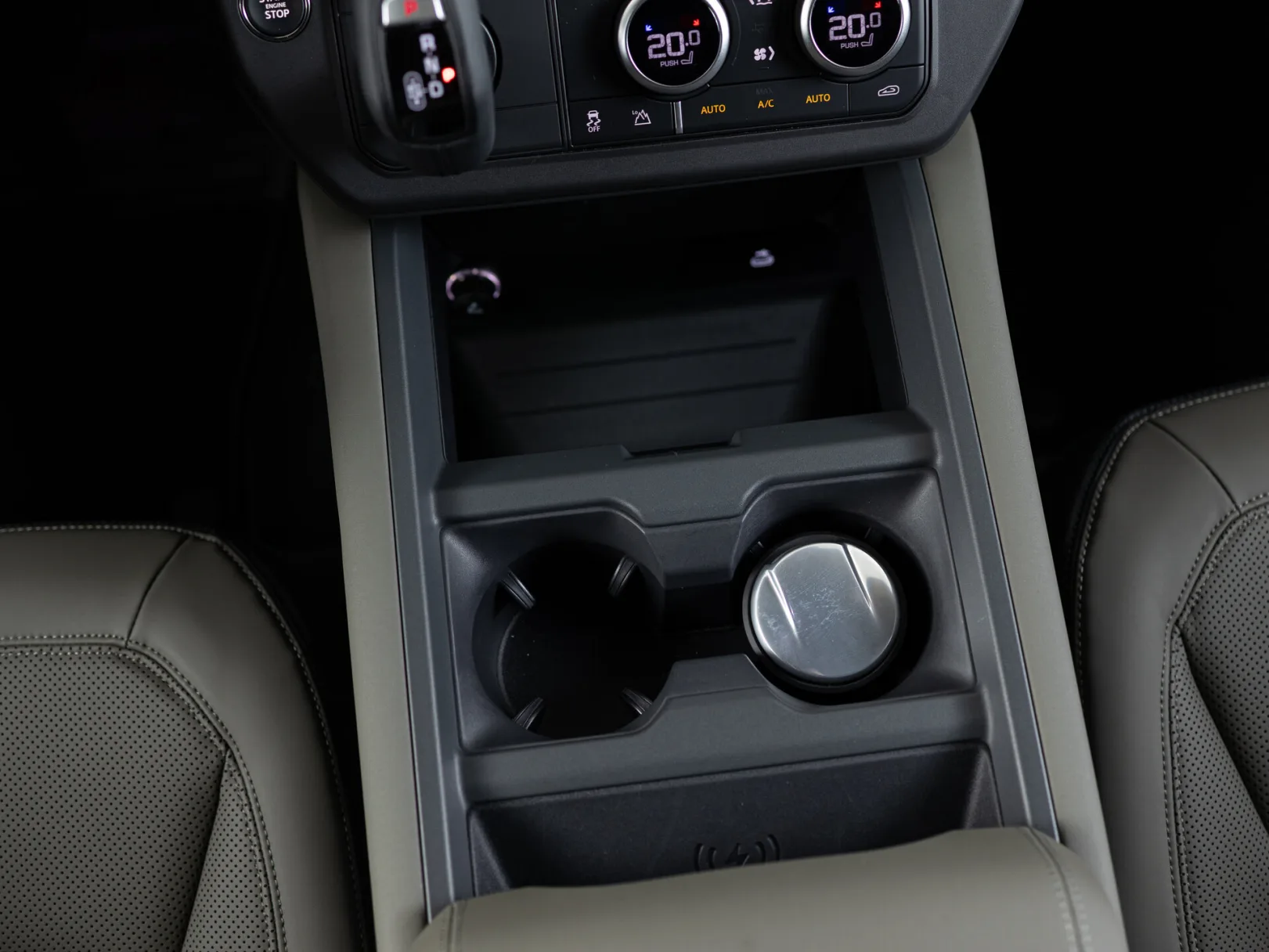 Land Rover Defender S II, 2025 — экстерьер, фото 18