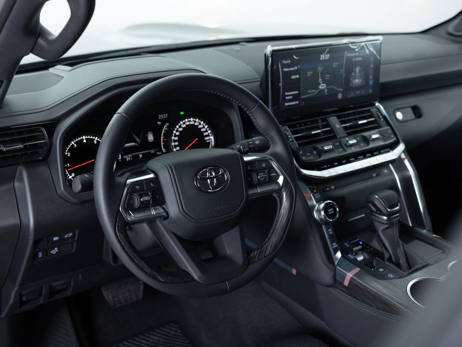 Toyota Land Cruiser 300 Series, 2023 — экстерьер, фото 10