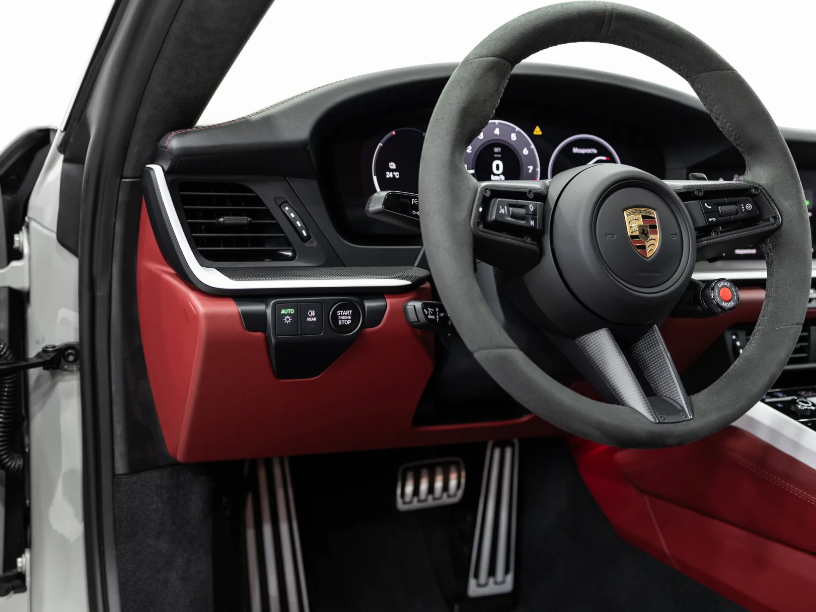Porsche 911 Carrera 4 GTS VIII (992) Рестайлинг, 2025 — экстерьер, фото 16