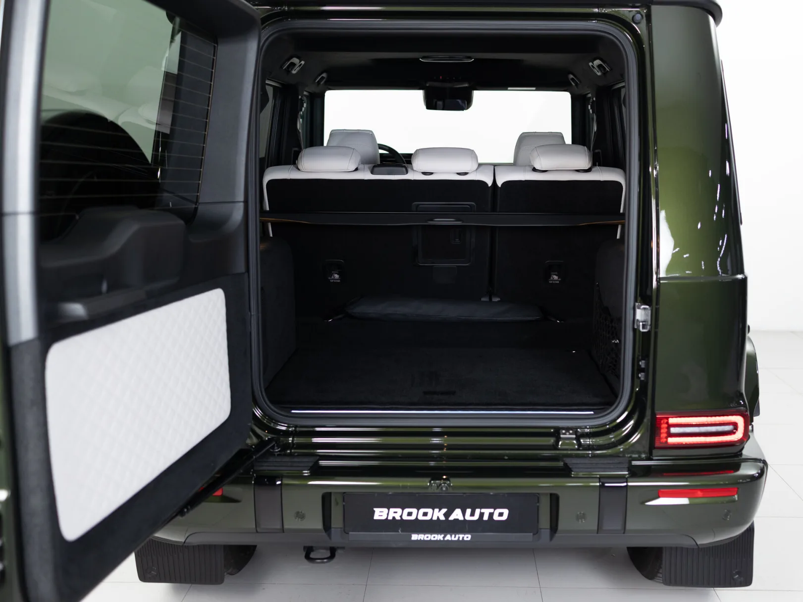 Mercedes-Benz G-Класс G 450 d AMG Line III (W465) Рестайлинг, 2025 — экстерьер, фото 32