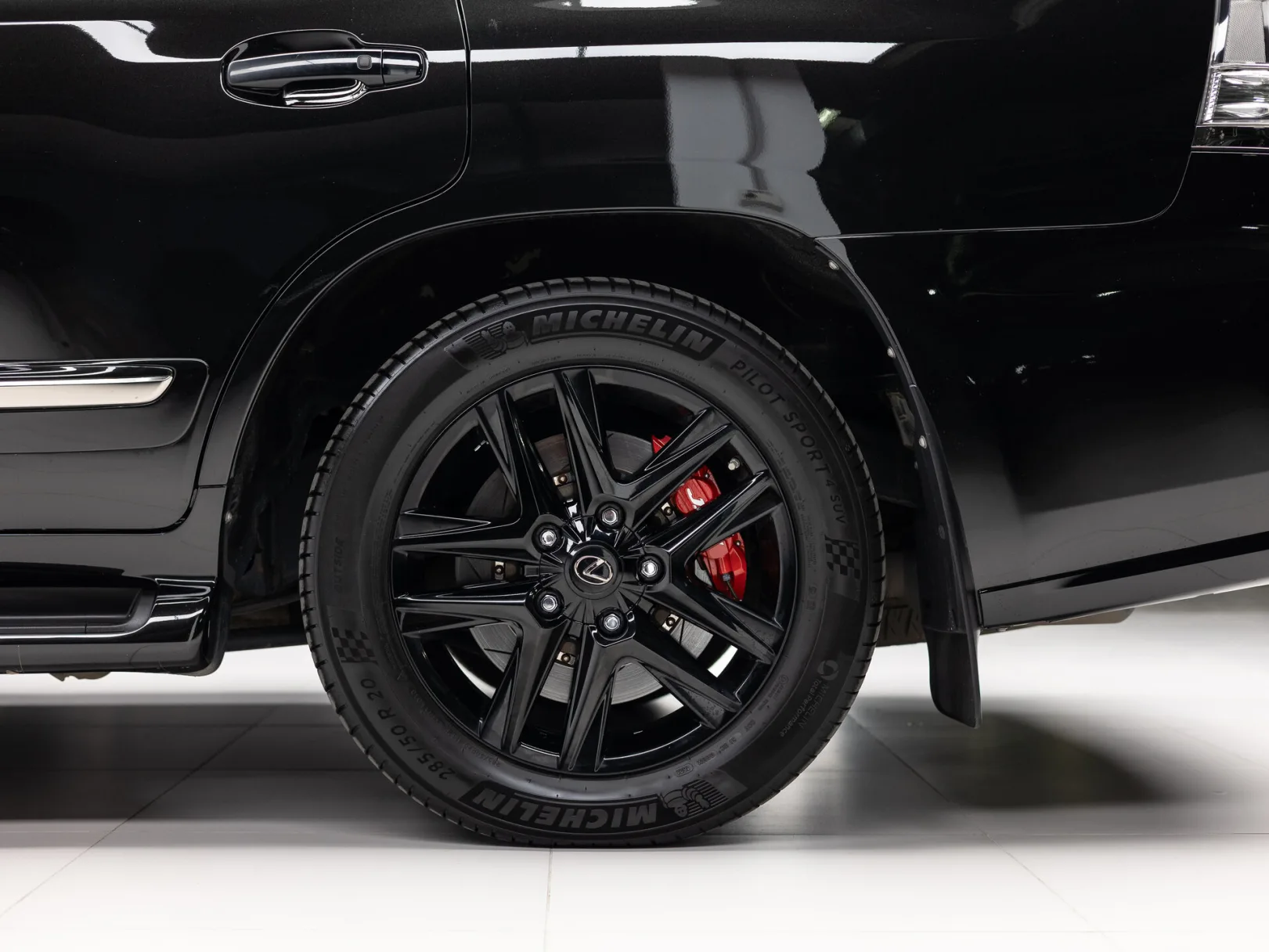 Lexus LX 25th Anniversary Edition 2 III Рестайлинг, 2015 — экстерьер, фото 39