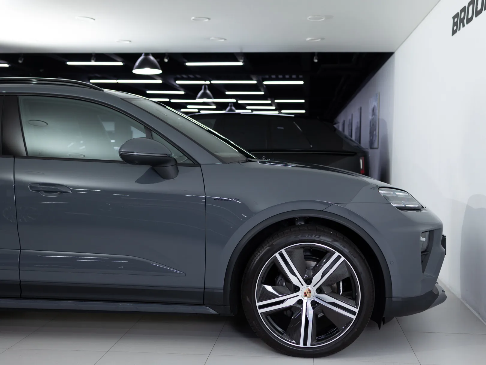 Porsche Macan 4 Electric II, 2025 — экстерьер, фото 40