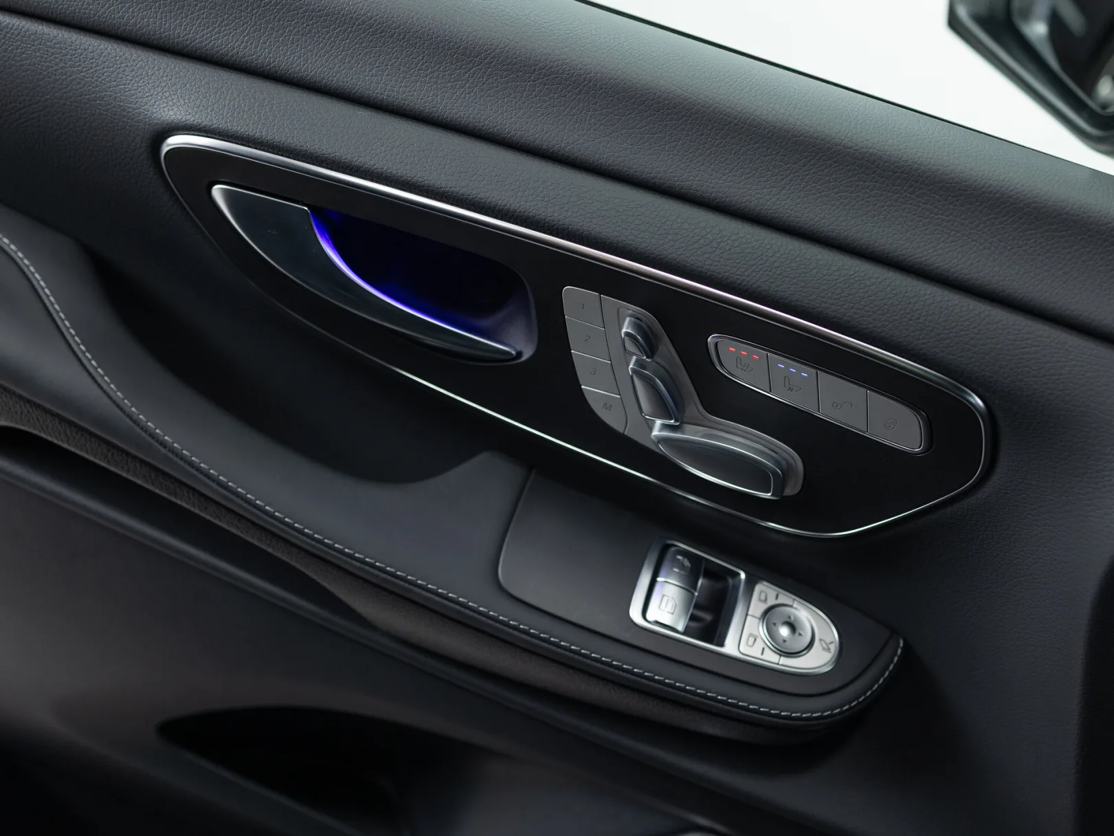 Mercedes-Benz V-Класс Avantgarde III (W447) Рестайлинг 2, 2025 — экстерьер, фото 9