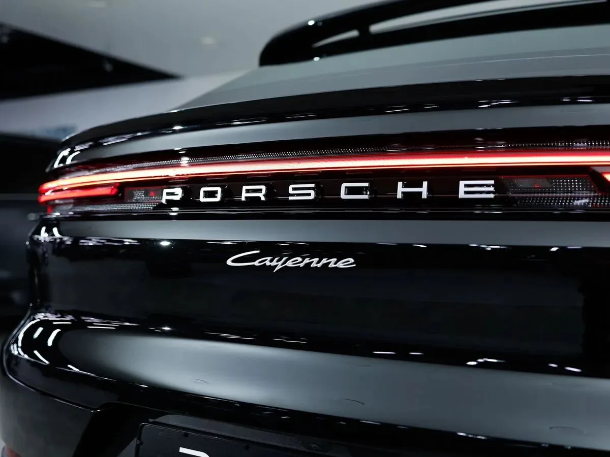 Porsche Cayenne Coupé III Рестайлинг, 2023 — экстерьер, фото 30