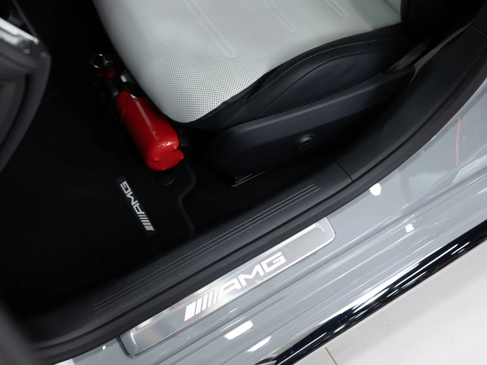 Mercedes-Benz E-Класс AMG E 53 4MATIC+ VI (W214), 2025 — экстерьер, фото 11