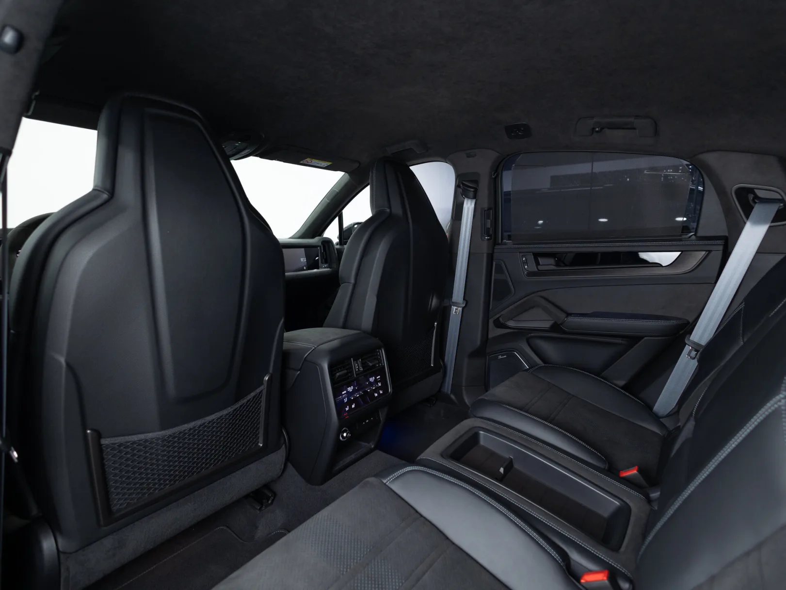 Porsche Cayenne Turbo GT III Рестайлинг, 2025 — экстерьер, фото 28