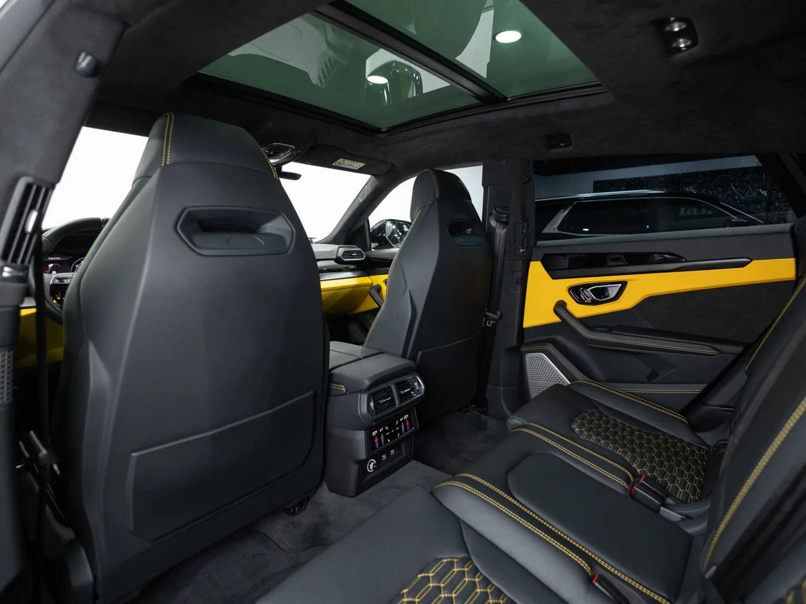 Lamborghini Urus Individual I, 2021 — экстерьер, фото 32