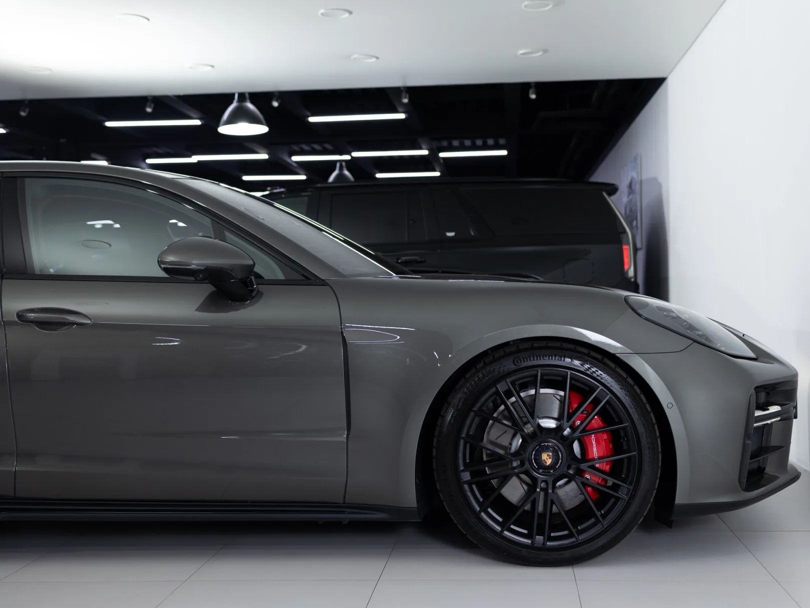 Porsche Panamera GTS III, 2025 — экстерьер, фото 33