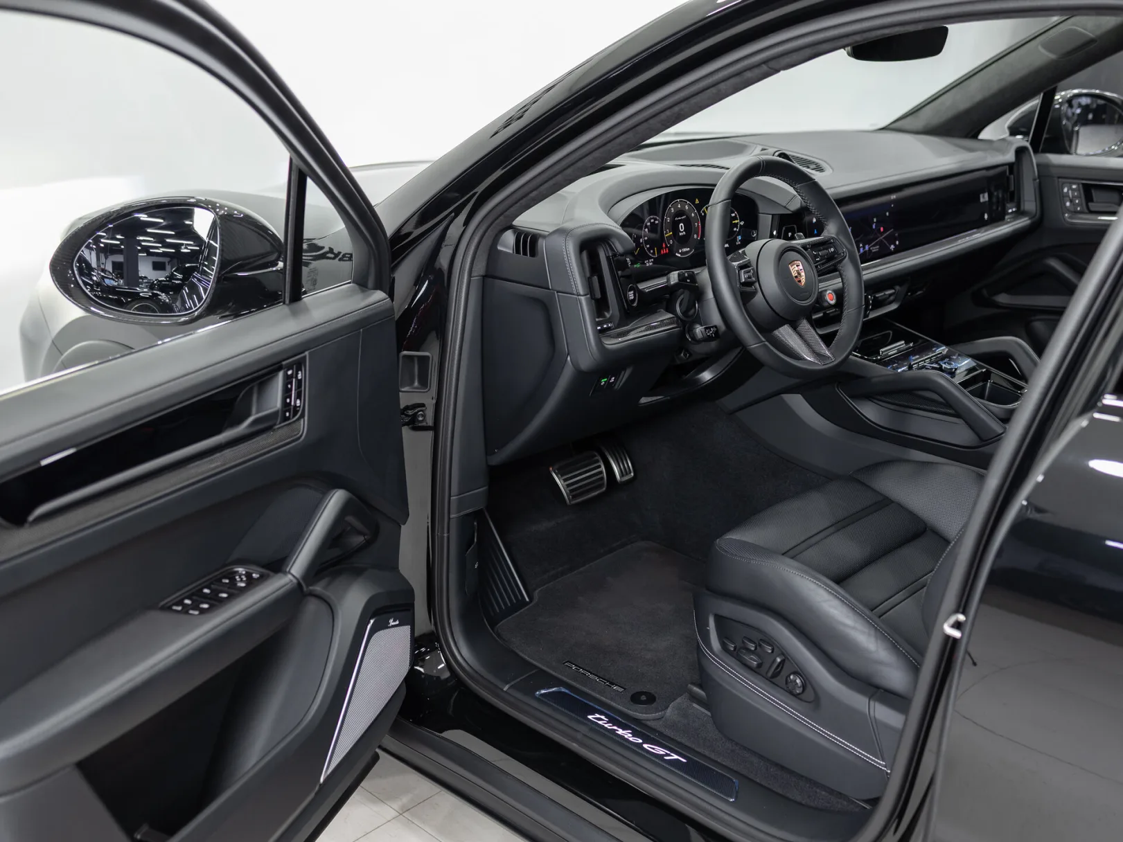 Porsche Cayenne Turbo GT III Рестайлинг, 2026 — экстерьер, фото 7