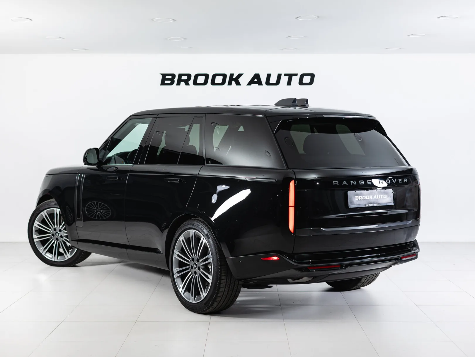 Land Rover Range Rover SE (USA) V, 2025 — экстерьер, фото 6