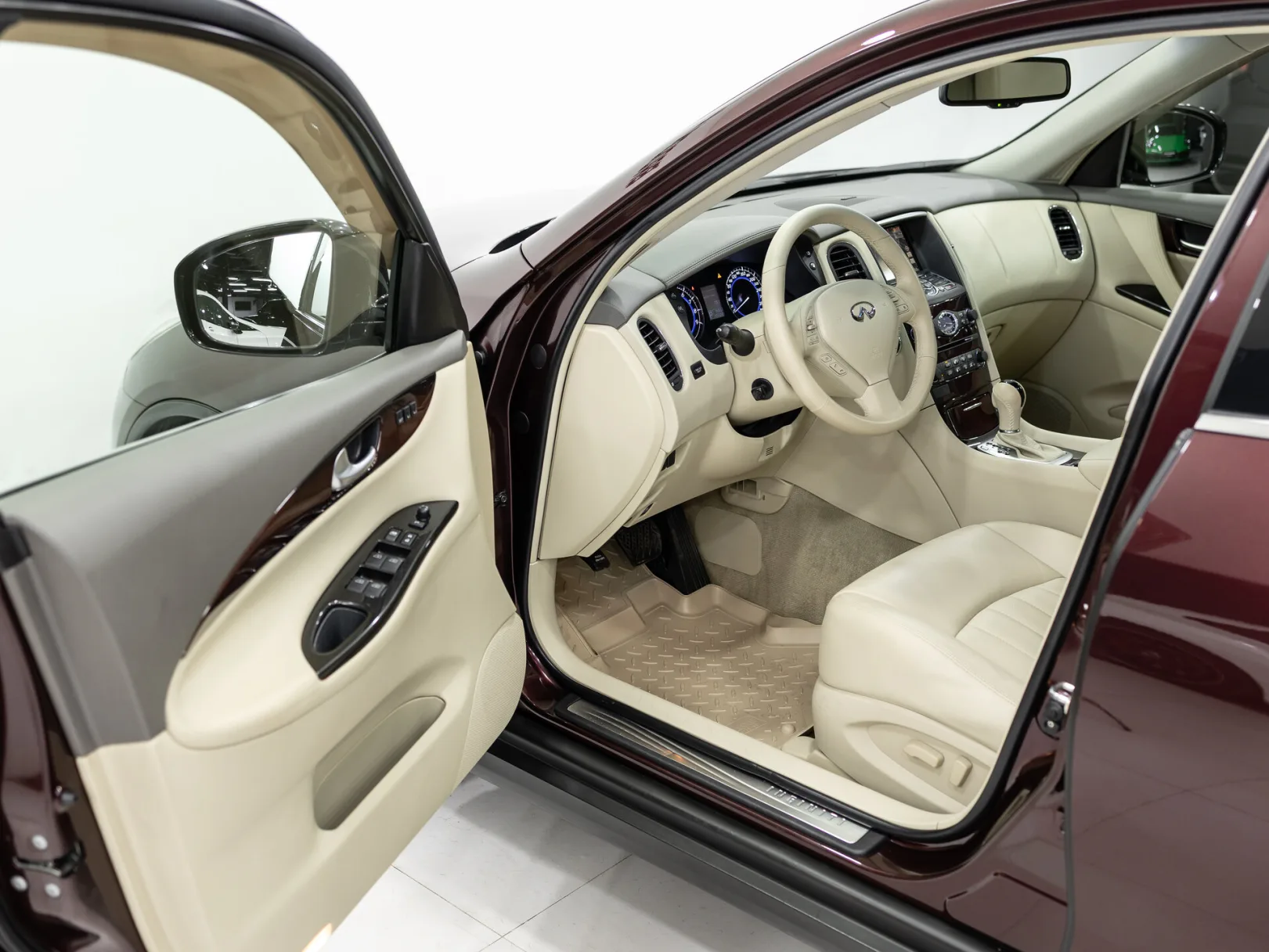 Infiniti EX Hi-tech I (J50), 2013 — экстерьер, фото 7