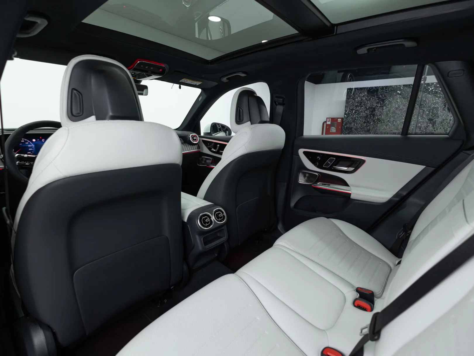 Mercedes-Benz GLC 300 4MATIC II (X254), 2025 — экстерьер, фото 29