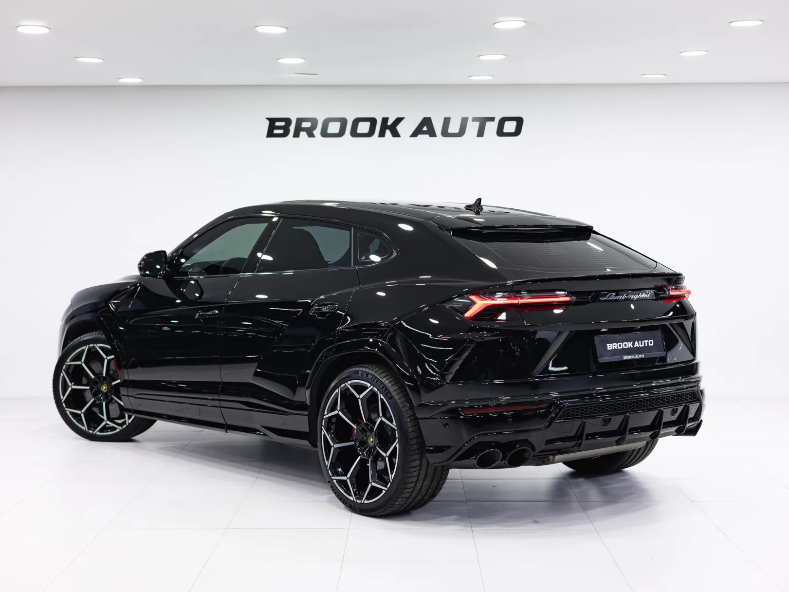 Lamborghini Urus Individual I, 2020 — экстерьер, фото 6