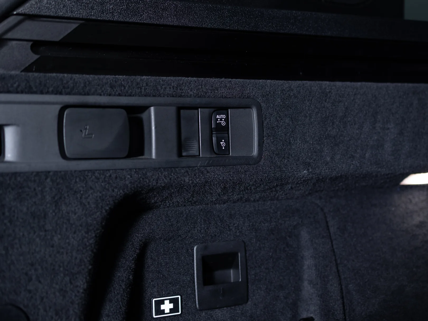 BMW X5 M50d IV (G05/G18), 2020 — экстерьер, фото 36