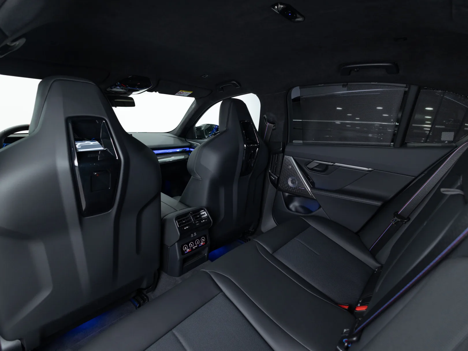 BMW M5 VII (G90), 2025 — экстерьер, фото 28