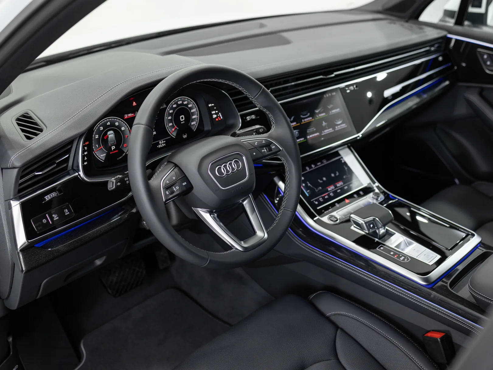 Audi Q7 55 TFSI quattro tiptronic II (4M) Рестайлинг 2, 2024 — экстерьер, фото 11