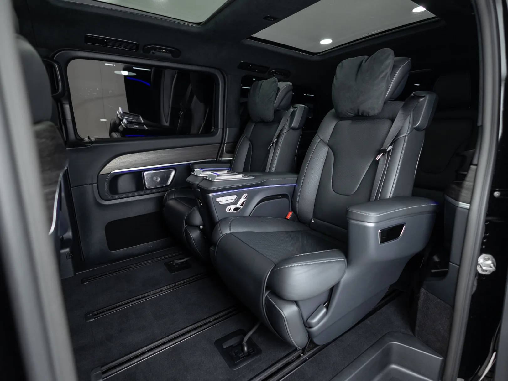 Mercedes-Benz V-Класс Exclusive III (W447) Рестайлинг 2, 2025 — экстерьер, фото 8