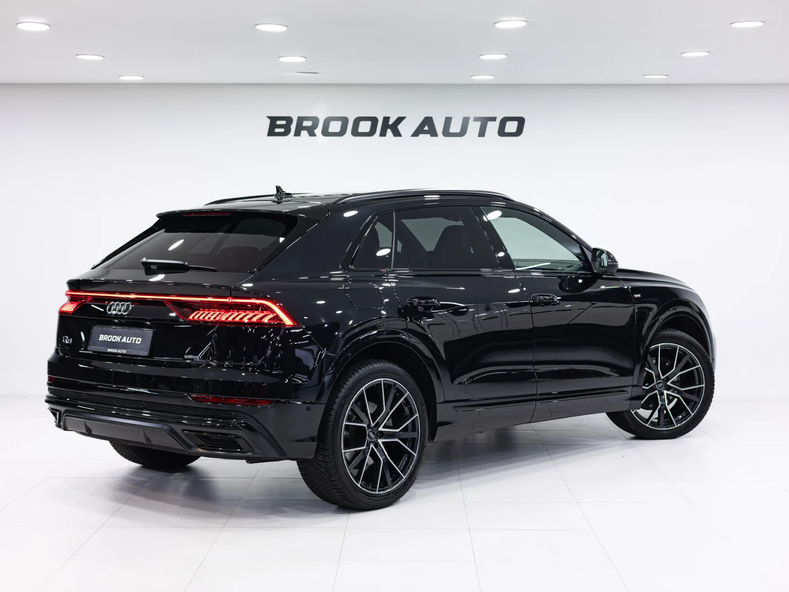 Audi Q8 Sport 55 TFSI I (4M), 2020 — экстерьер, фото 4