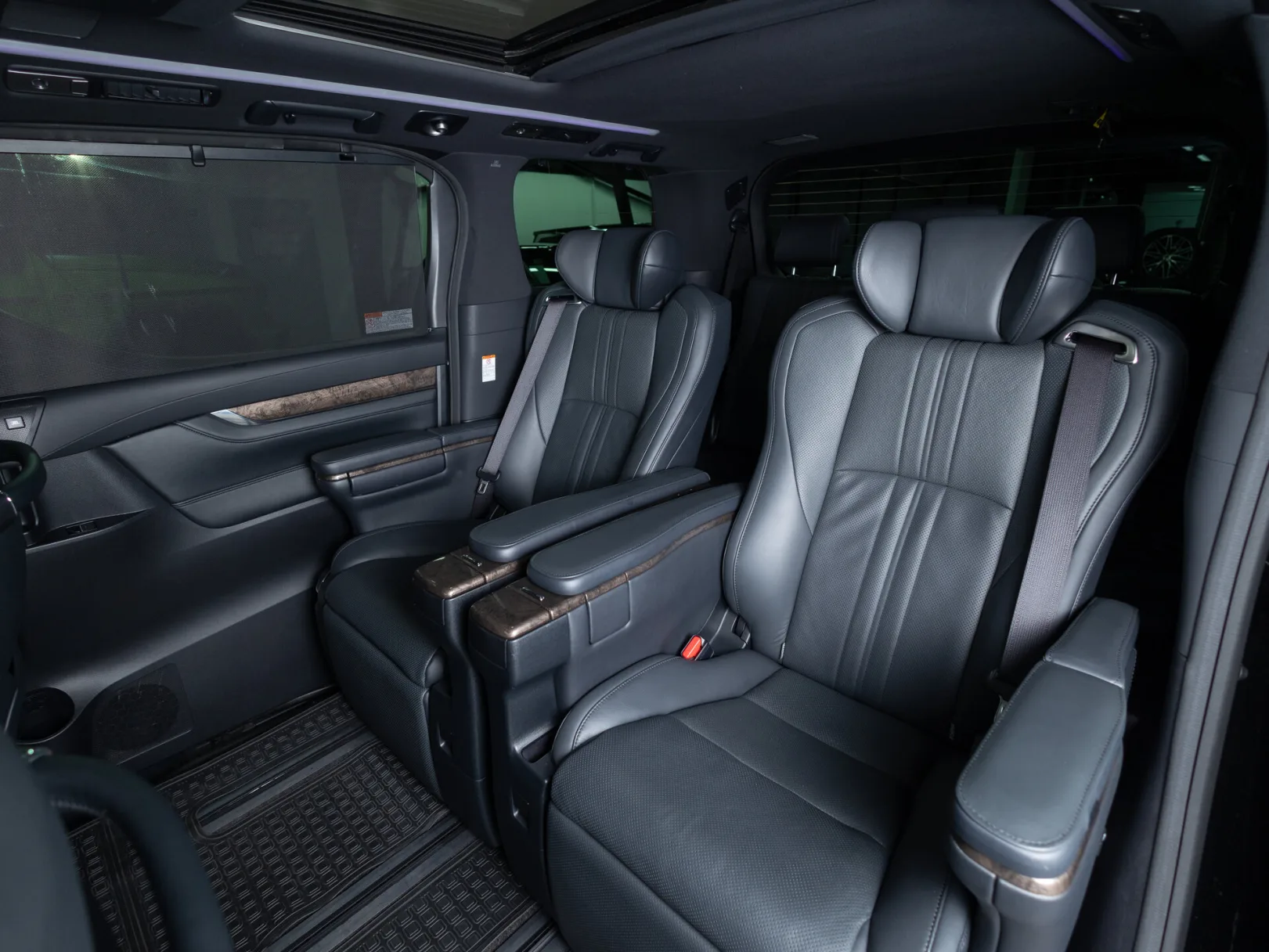 Toyota Alphard Executive Lounge III Рестайлинг, 2021 — экстерьер, фото 28