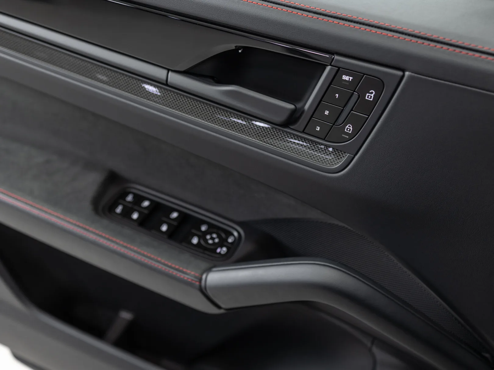 Porsche Cayenne GTS Coupé III Рестайлинг, 2026 — экстерьер, фото 9